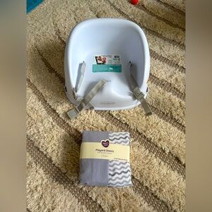 Bundle of Infantino Simply Modern Booster Seat - White & Playard Sheets- Gray